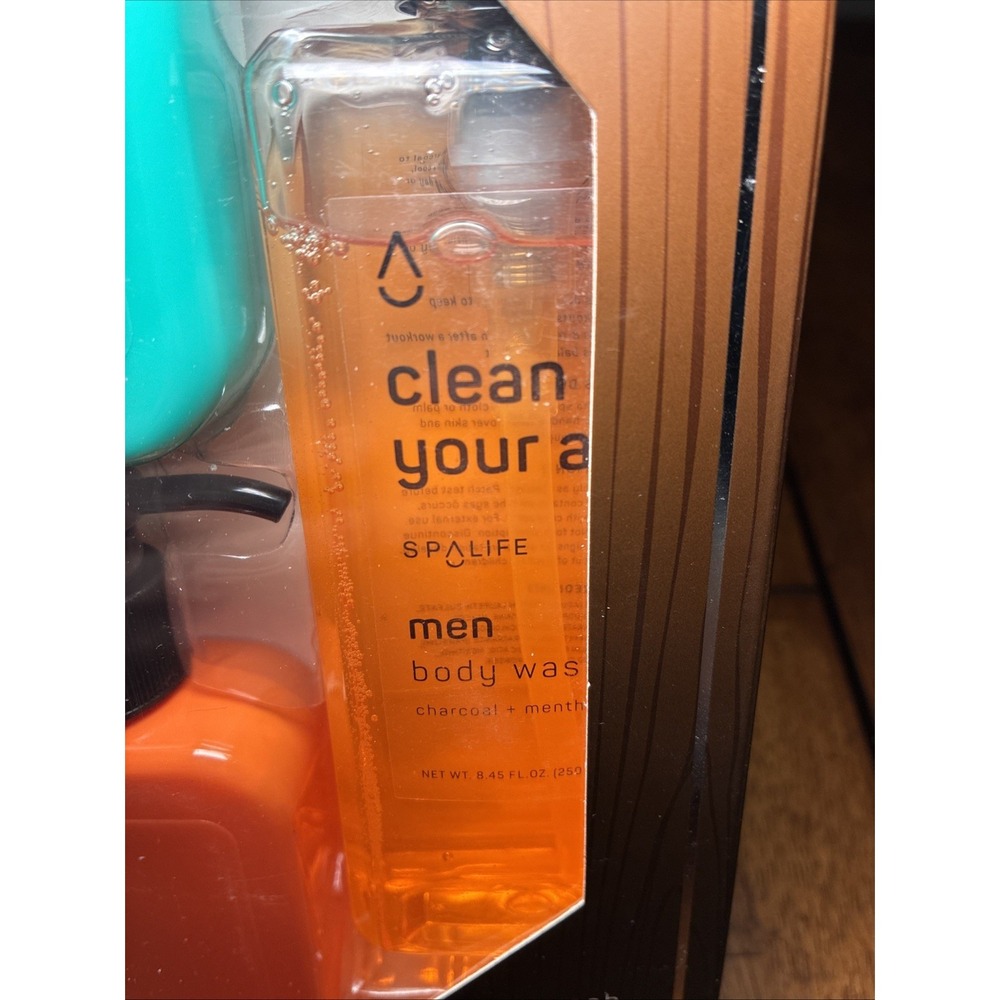 Revitalizing Men's Skincare Set: Body Wash, Shave & After-Shave Gel, Shampoo - Picture 5 of 8